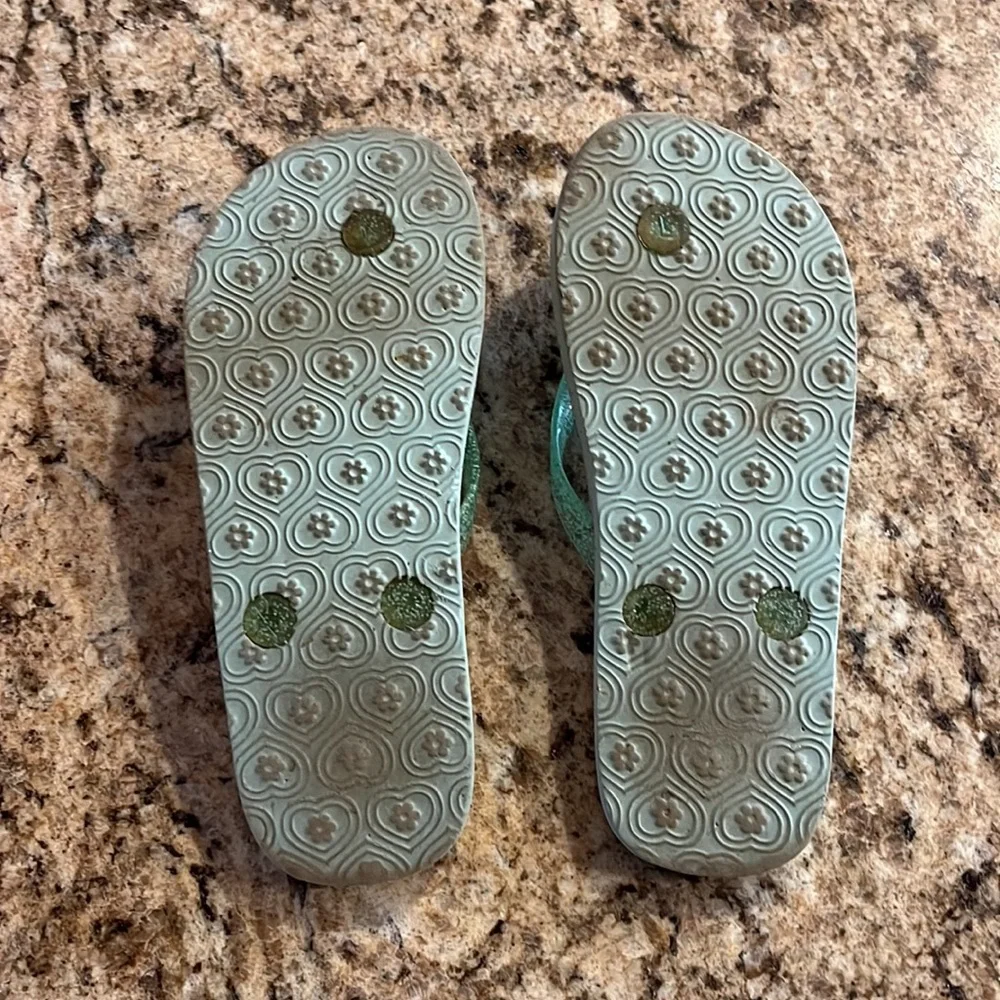 The Children’s Place Toddler Flip Flops